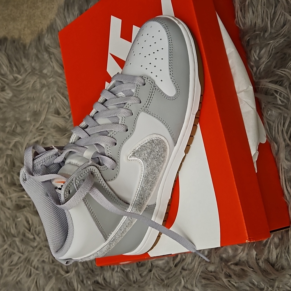 Nike Dunk Hi Retro University - Grey